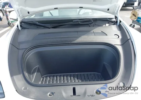 2023 Tesla Model Y из США, поврежденный, VIN 7SAYGAEE9PF792088